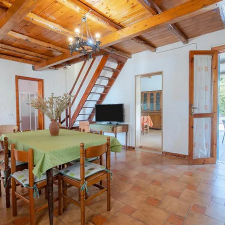 Holiday home Ciumara East